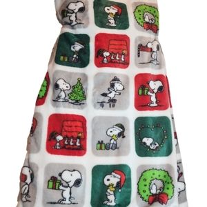 Peanuts Snoopy Christmas Throw NWT 60x70 Charlie Brown Blanket Holiday New